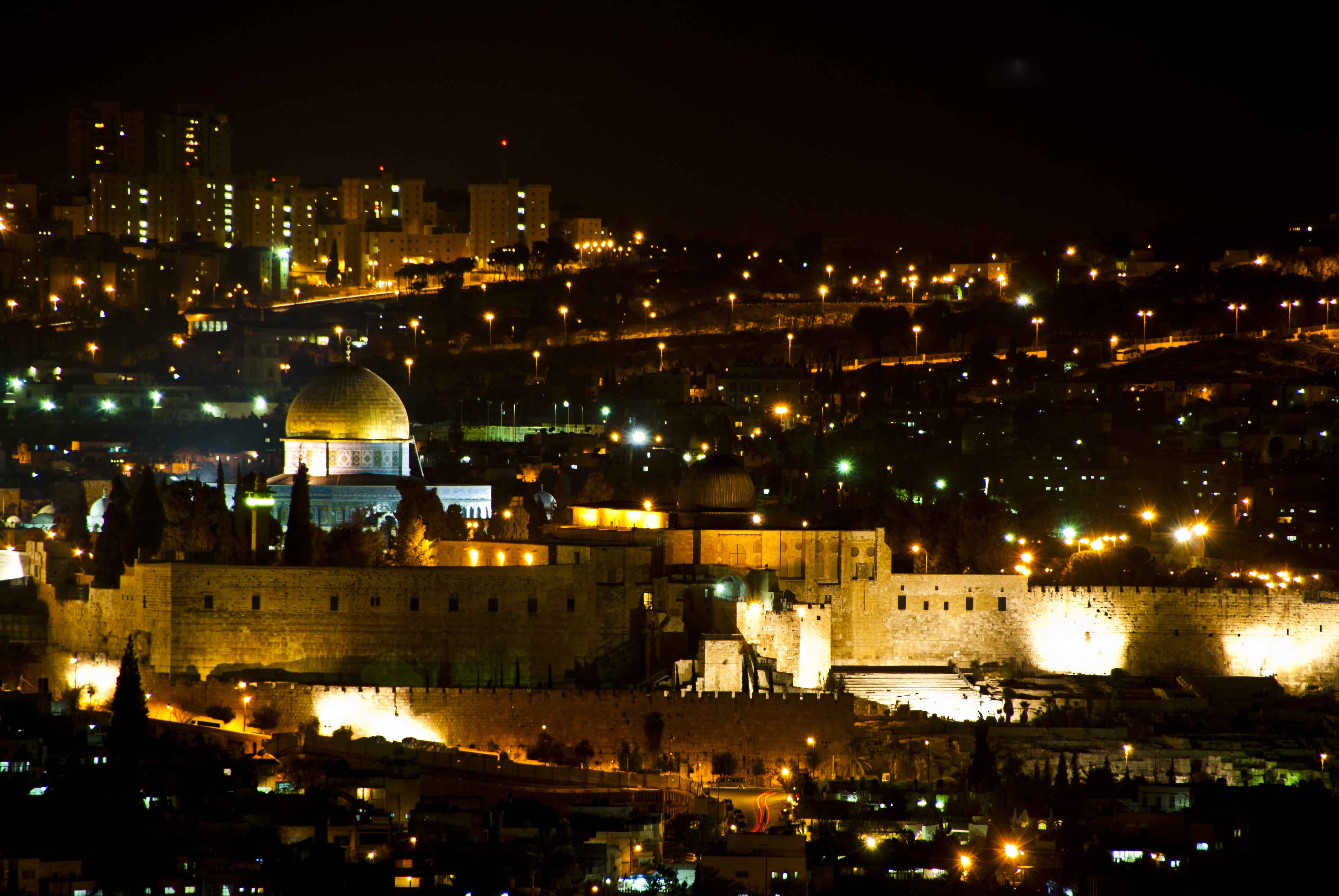 Jerusalem. Израиль город Иерусалим. Ночной Иерусалим старый город. Иерусалим старый город ночью. Израиль Иерусалим ночью.